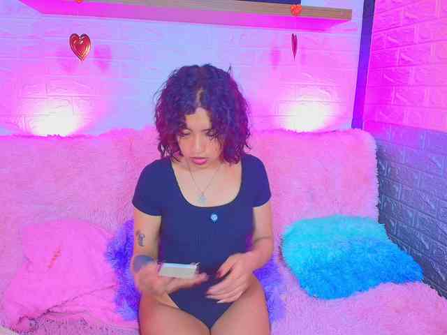 Hotcakes-uwu Live Webcam on BongaCams