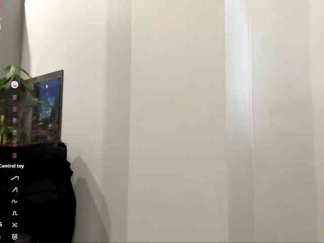 KarineRaethke webcam