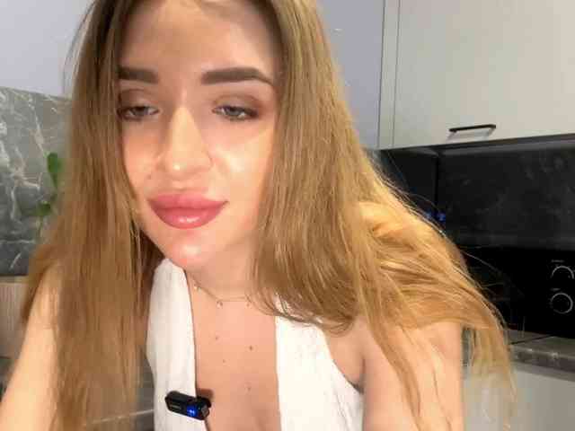 KarineRaethke webcam