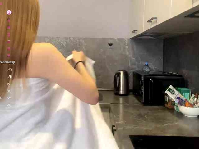 KarineRaethke webcam