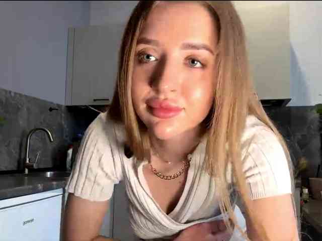 KarineRaethke webcam