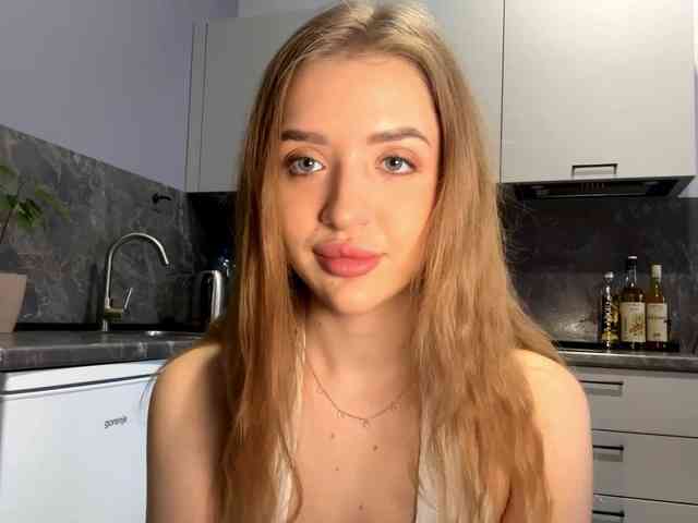 KarineRaethke webcam