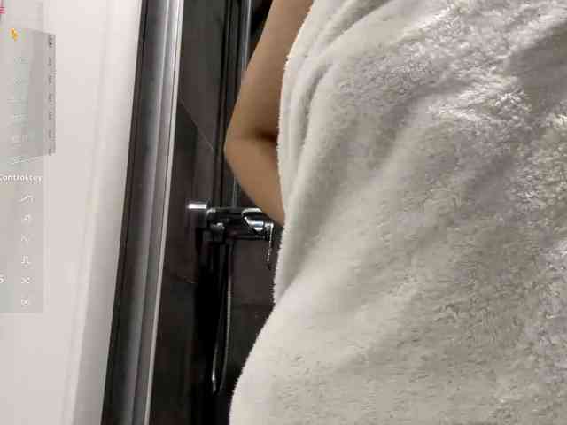 KarineRaethke webcam