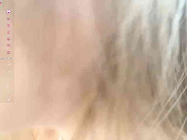 KarineRaethke webcam