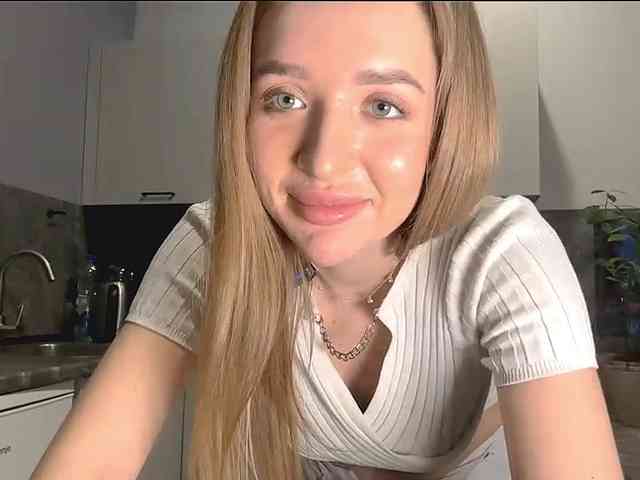 KarineRaethke webcam