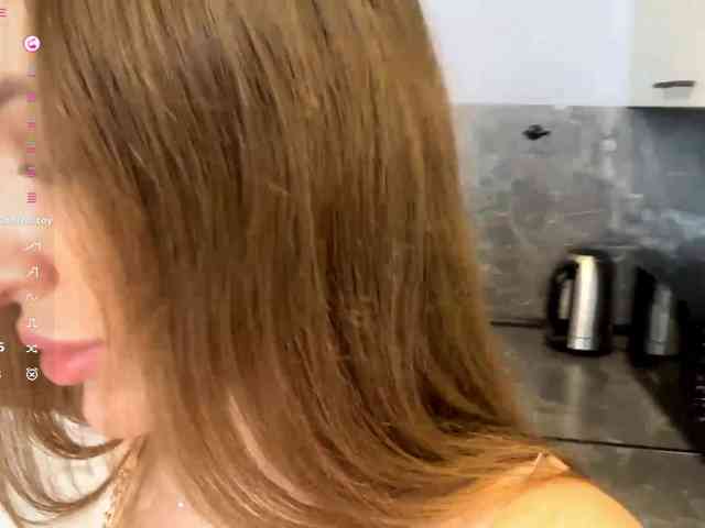 KarineRaethke webcam