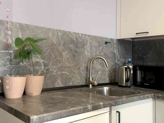 KarineRaethke webcam