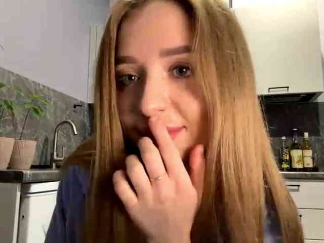 KarineRaethke webcam