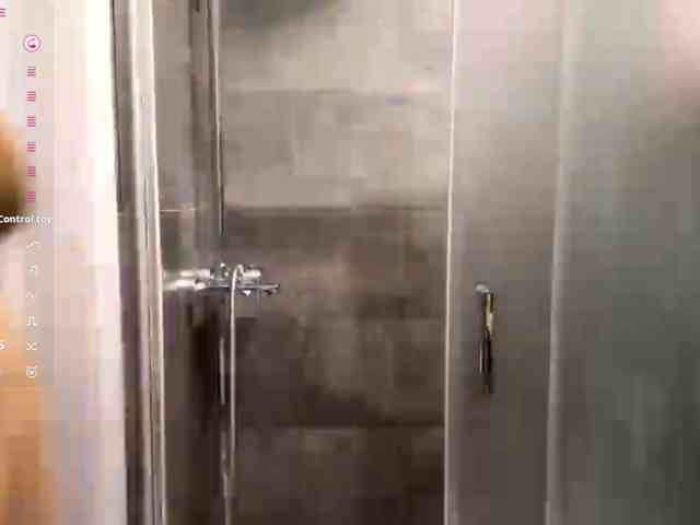 KarineRaethke webcam