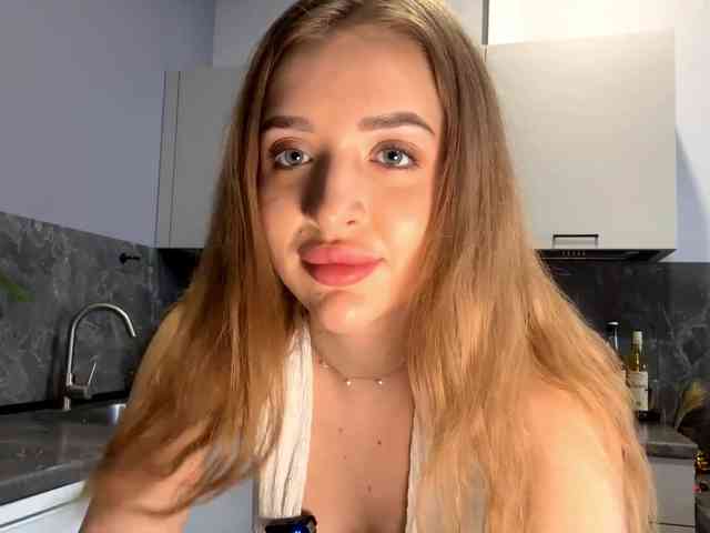 KarineRaethke webcam