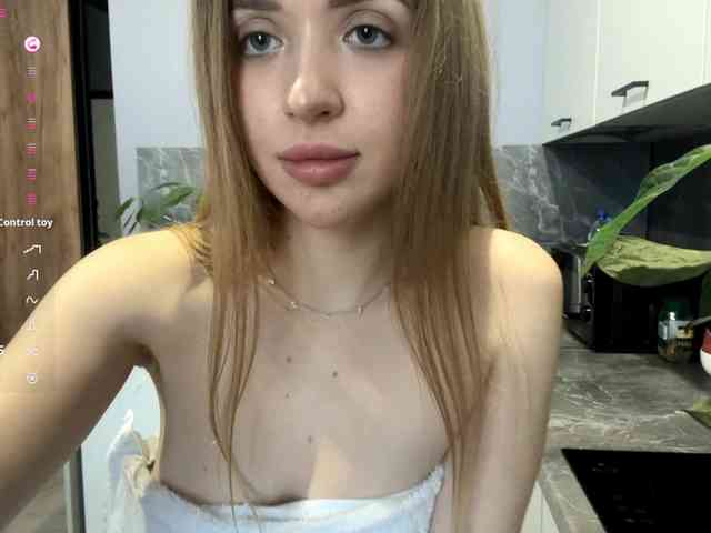 KarineRaethke webcam