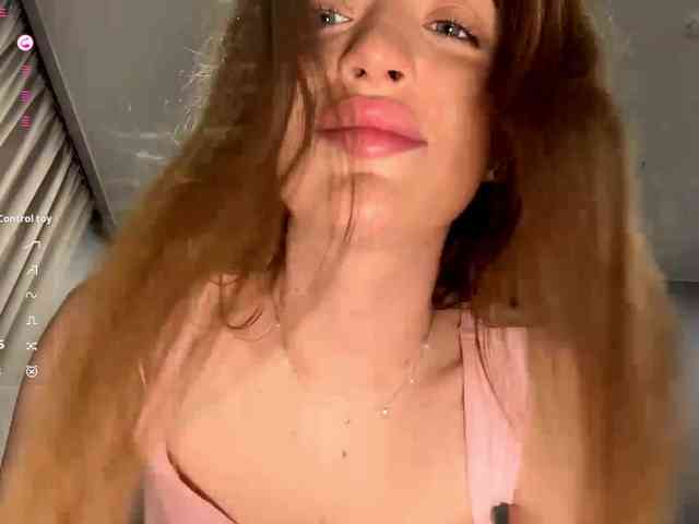 KarineRaethke webcam