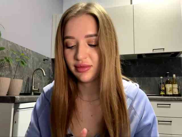 KarineRaethke webcam