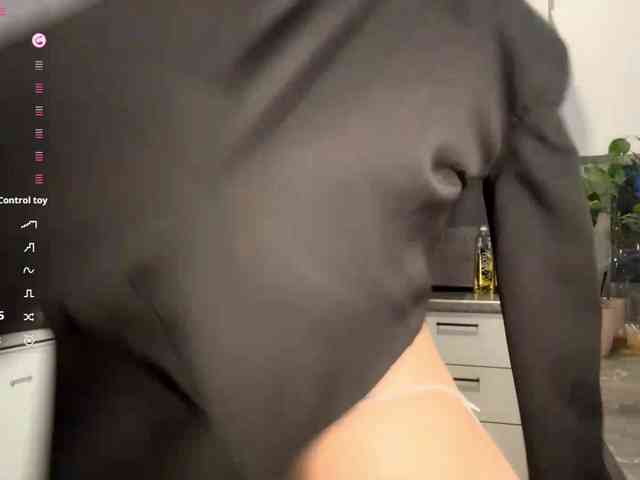 KarineRaethke webcam