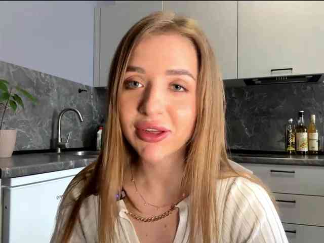 KarineRaethke webcam