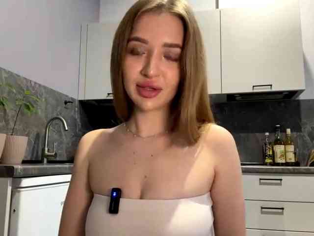 KarineRaethke webcam