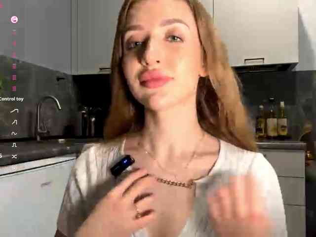 KarineRaethke webcam