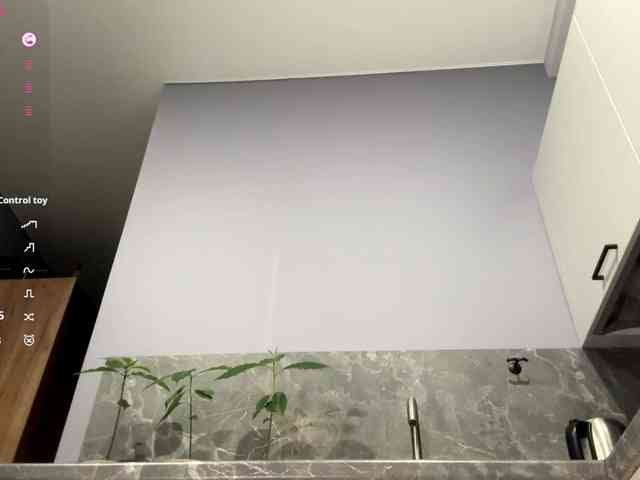 KarineRaethke webcam