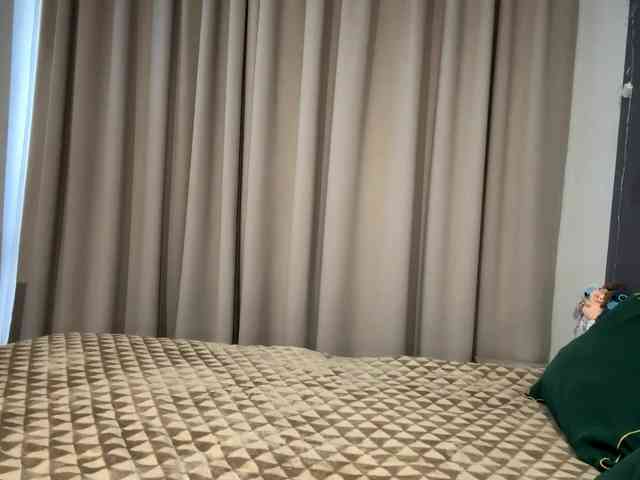 KarineRaethke webcam