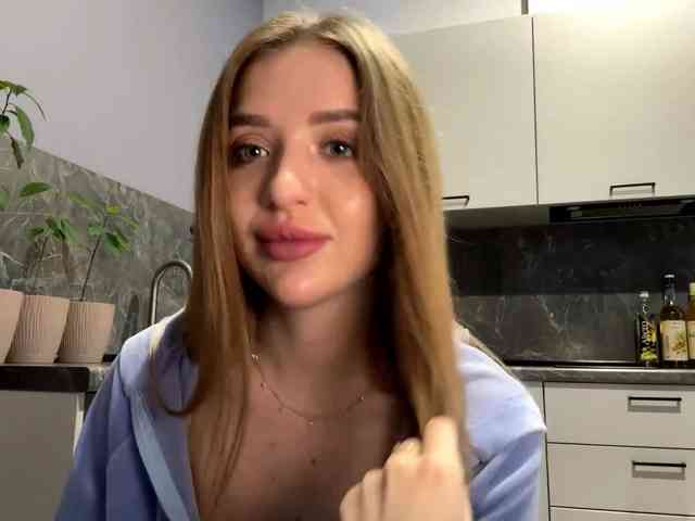 KarineRaethke webcam