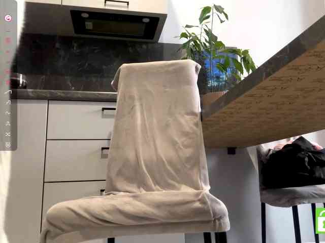 KarineRaethke webcam