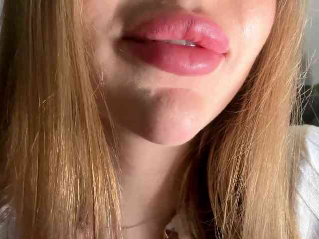 KarineRaethke webcam