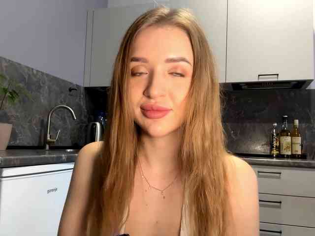 KarineRaethke webcam