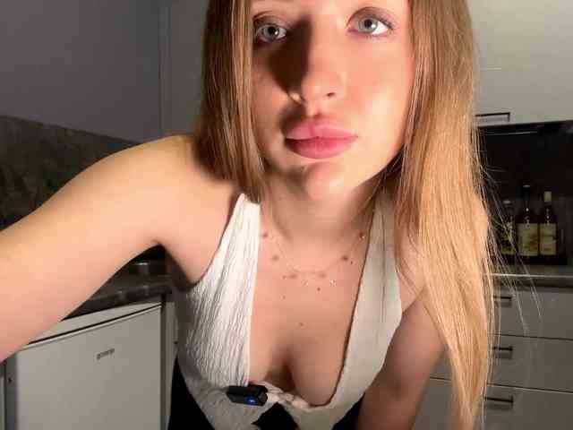 KarineRaethke webcam