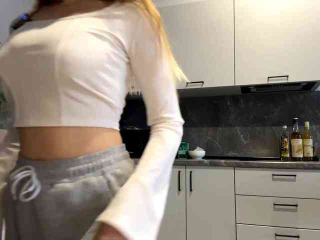 KarineRaethke webcam