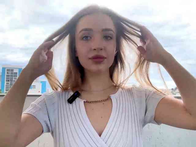 KarineRaethke webcam