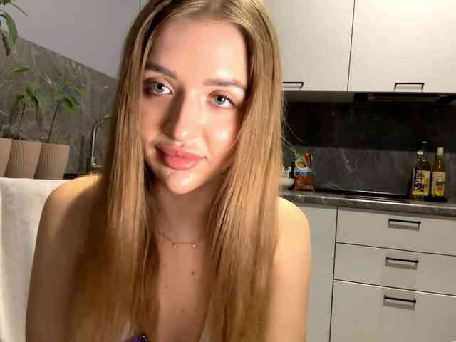 KarineRaethke webcam