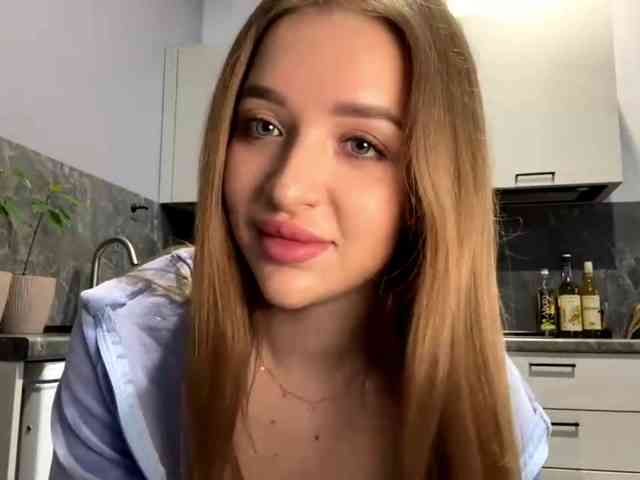 KarineRaethke webcam