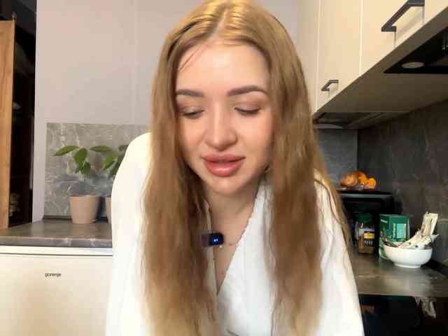 KarineRaethke webcam