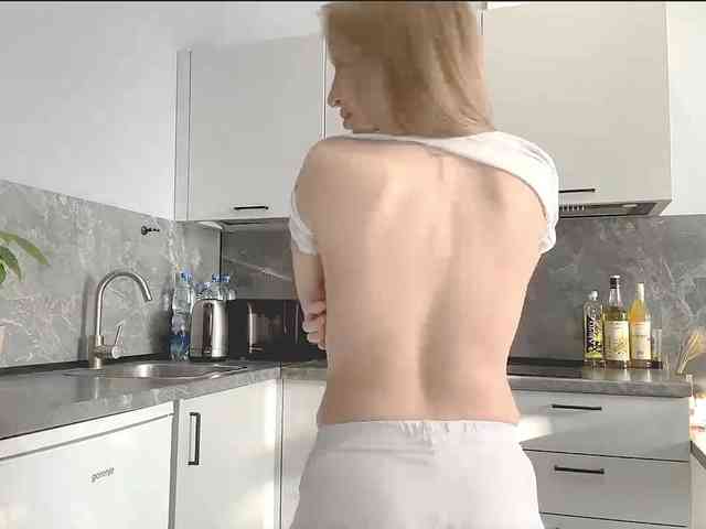 KarineRaethke webcam