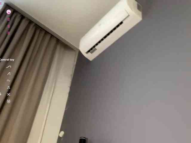 KarineRaethke webcam