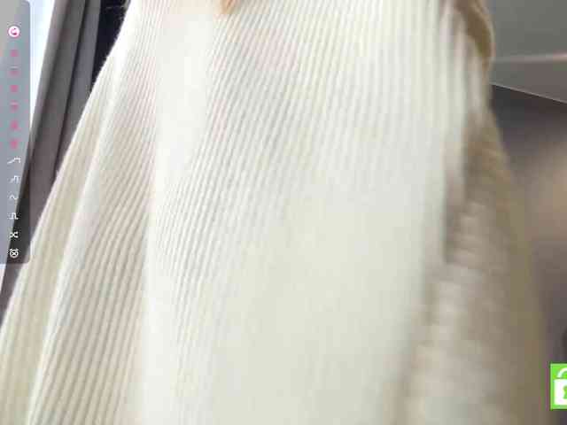 KarineRaethke webcam