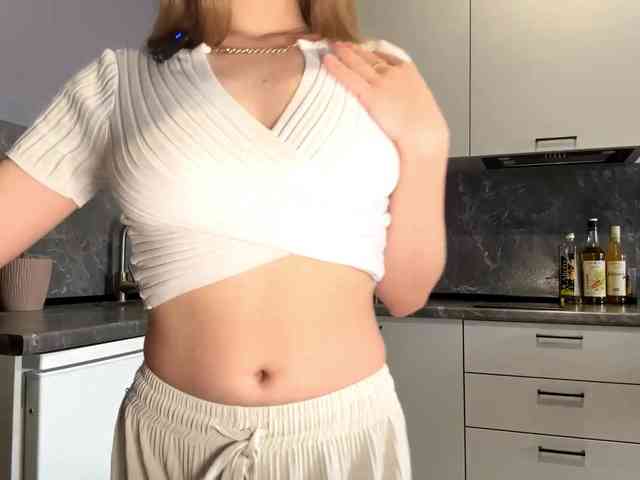 KarineRaethke webcam