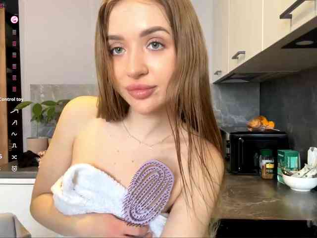 KarineRaethke webcam