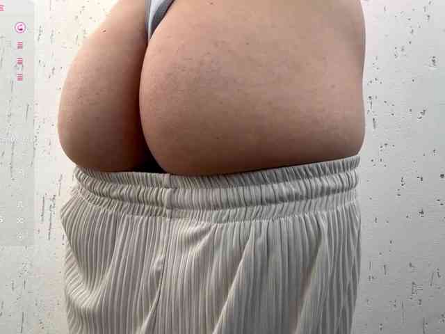 KarineRaethke webcam