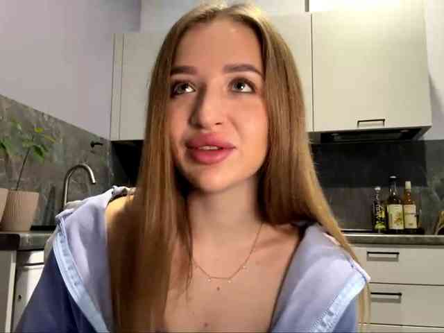 KarineRaethke webcam