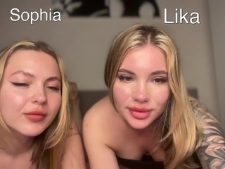 VelvetTwins Porn Show