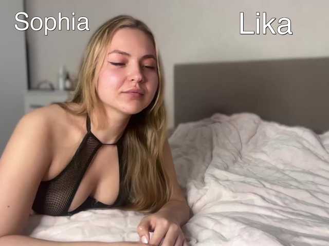 VelvetTwins's BongaCams show and profile