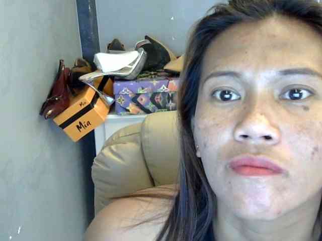 RainbowGoddess webcam