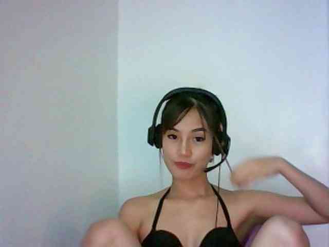 SlowBurnBabe69 webcam