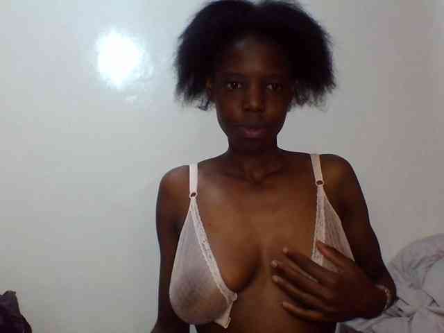 Sexxybellah6 webcam