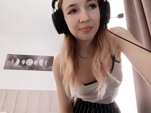 VioletteReeves from BongaCams is Freechat