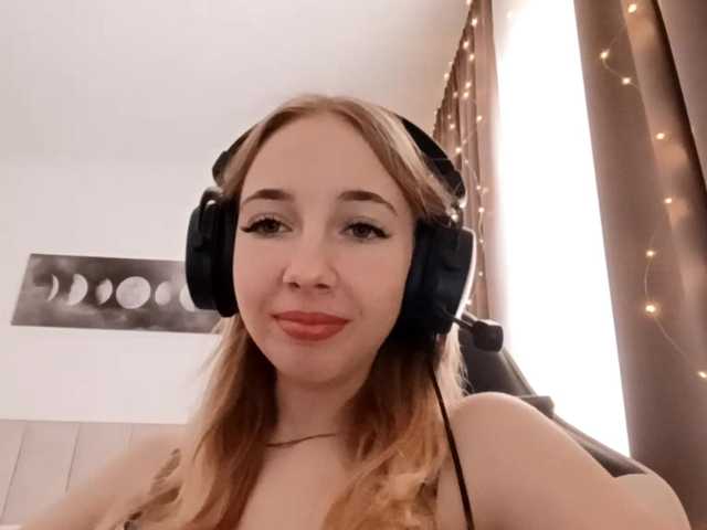 VioletteReeves from BongaCams is Freechat