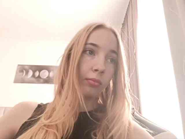 VioletteReeves webcam