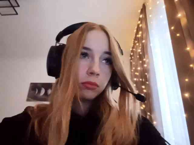 VioletteReeves webcam