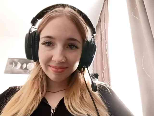 VioletteReeves webcam